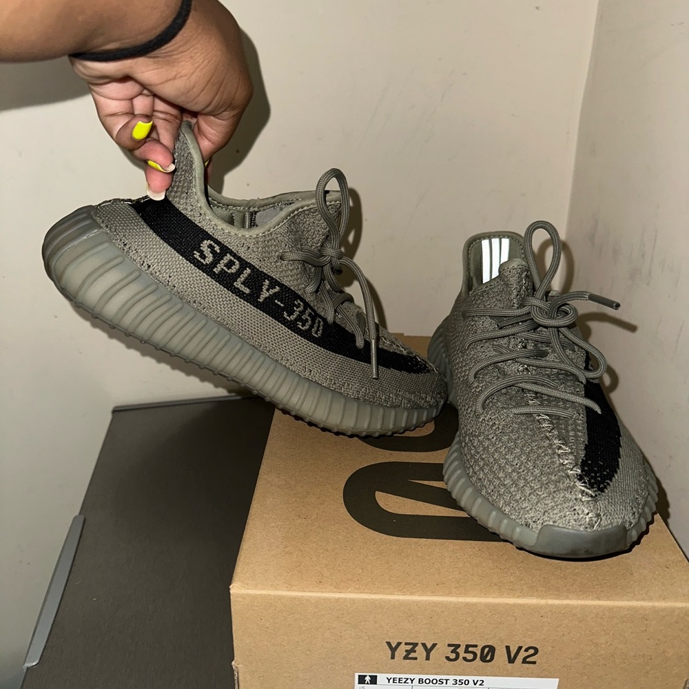 Yeezy Boost 350 V2 ‘Granite’